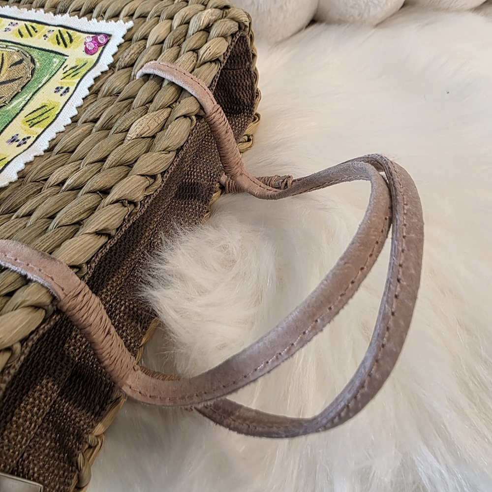 Woven Tote Bag with Heart Design - Picture 11 of 13